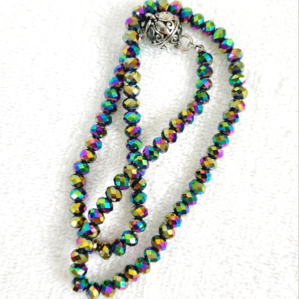 Carnival glass necklace beads vintage